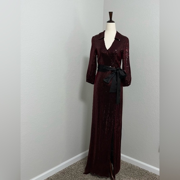 ALICE + OLIVIA Bayley Sequin Collared Wrap Gown - Picture 3 of 11